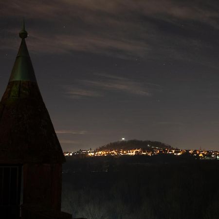 Schlosshotel Hoefingen レーオンベルク エクステリア 写真