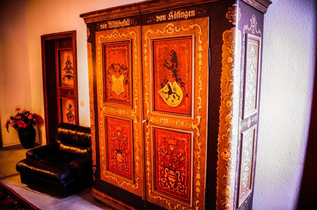 Schlosshotel Hoefingen レーオンベルク エクステリア 写真